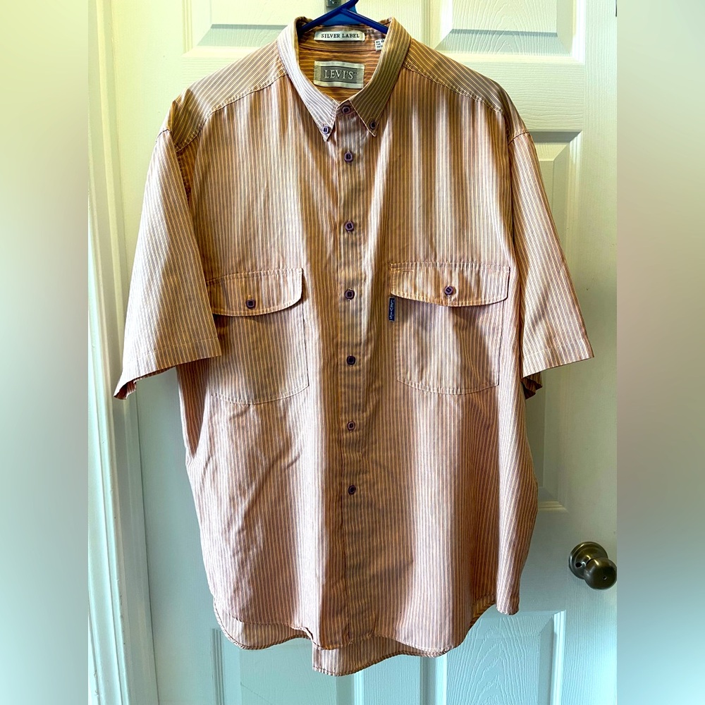 Vintage Levi’s Silver Label Men’s Short Sleeve Button Down